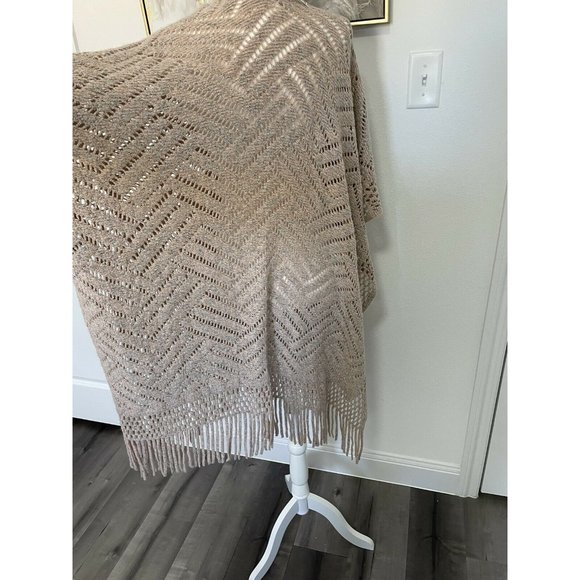 NWT Anthropologie Akemi + Kin Crochet Poncho - Picture 2 of 8
